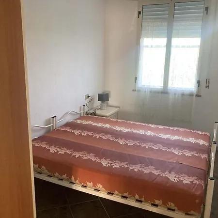Nyaraló Moro *